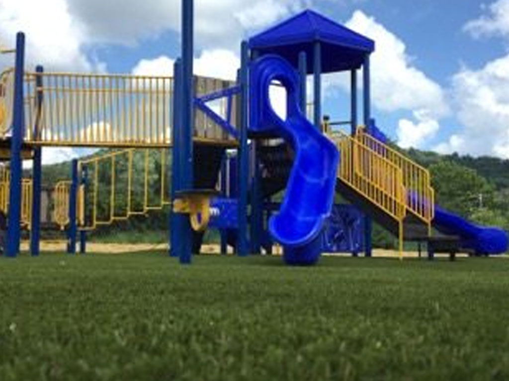 School District Loves Playground Grass - playgroundgrass ohio school district 4